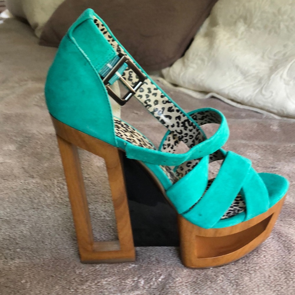 Jessica Simpson Art Deco sandals